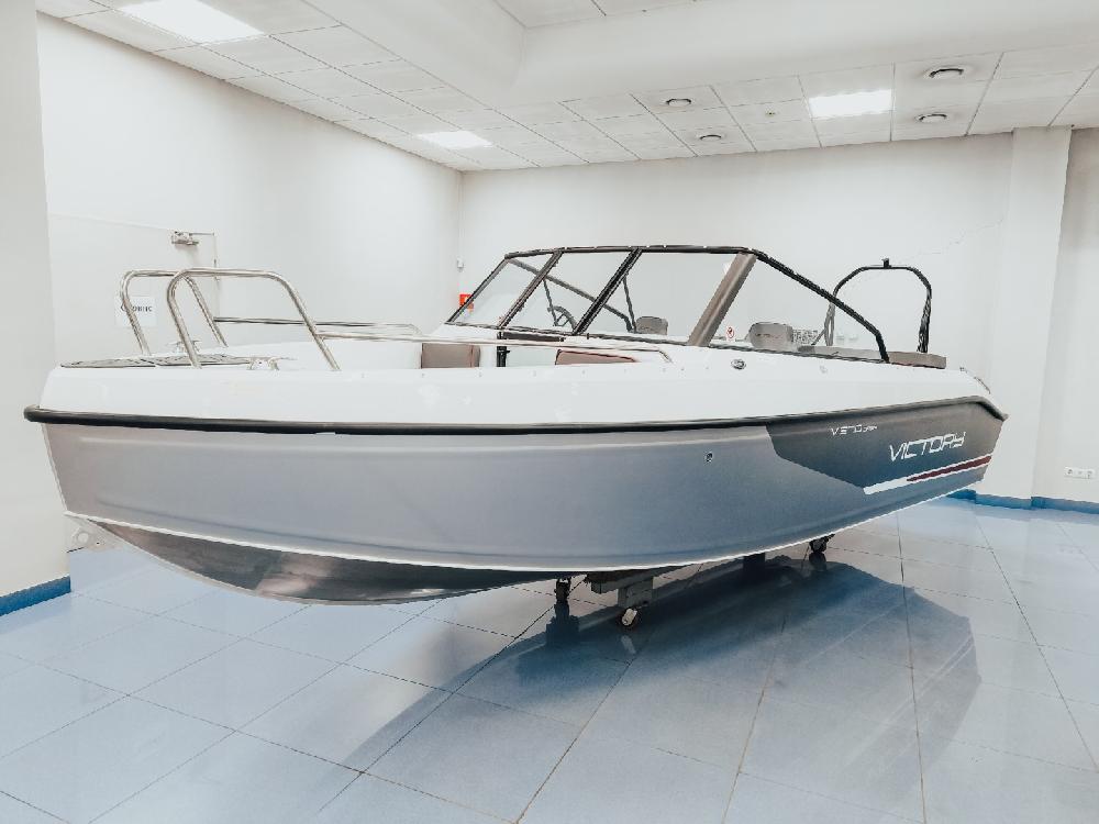 Victory 570 open