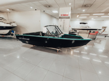 Windboat 4.6 DCX