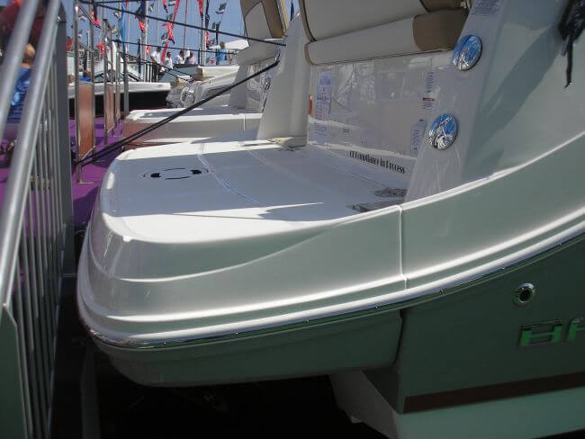 Bayliner 842 платформа для прыжков