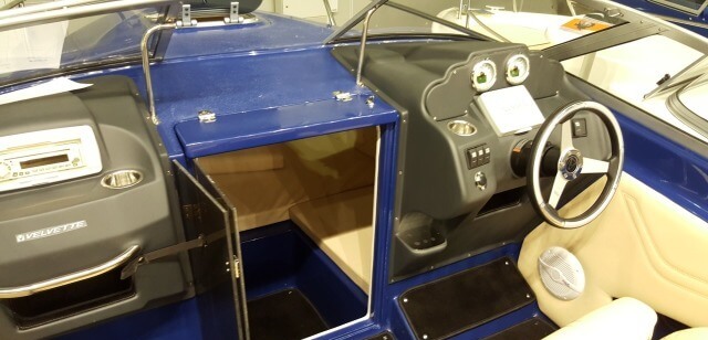 image_20_cockpit.jpg image_20_cockpit.jpg